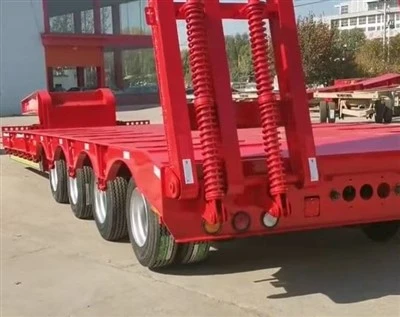 S nízkým lůžkem s hydraulickým skládacím žebříkem
